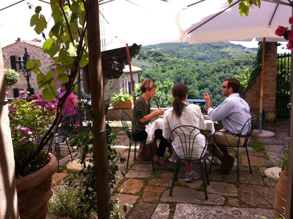 La Romita Ospitalita Rurale Familiare Villa Montisi Eksteriør billede