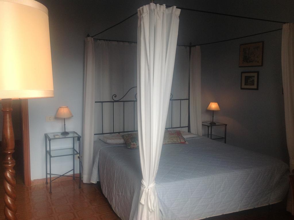 La Romita Ospitalita Rurale Familiare Villa Montisi Værelse billede